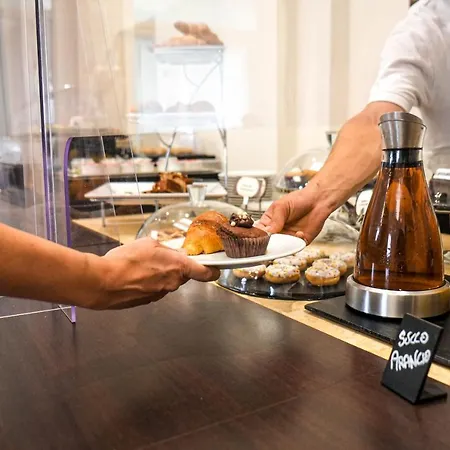 Regina Elena 57 & Oro Bianco 里米尼