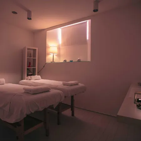 Regina Elena 57 & Oro Bianco 4* 里米尼