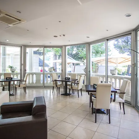 Regina Elena 57 & Oro Bianco Hotell Rimini