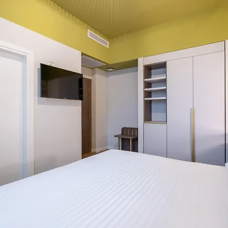 Regina Elena 57&oro Bianco