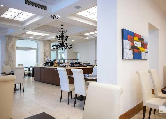 Regina Elena 57 & Oro Bianco 4* Rimini