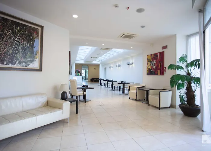 Hotel Regina Elena 57 & Oro Bianco 4*