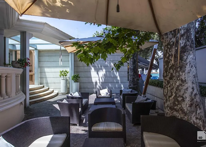 Hotel Regina Elena 57&oro Bianco 4*