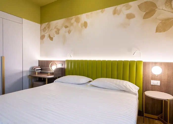 Regina Elena 57&oro Bianco 4*