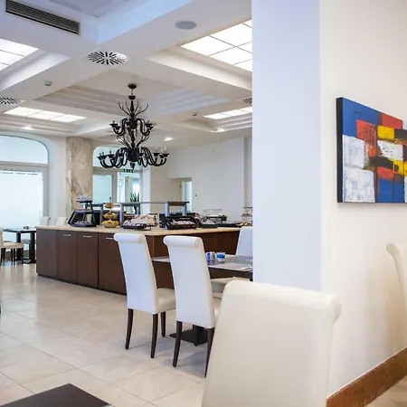 Regina Elena 57 & Oro Bianco 4* Rimini