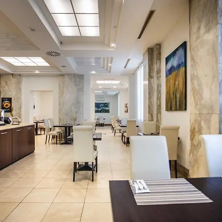 Regina Elena 57 & Oro Bianco