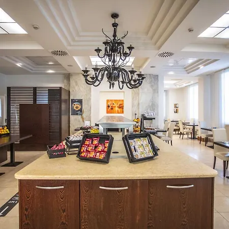 Regina Elena 57 & Oro Bianco Hotel Rimini