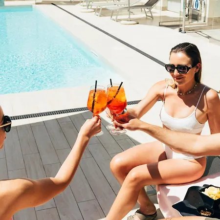 Regina Elena 57 & Oro Bianco Rimini