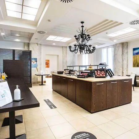 Regina Elena 57 & Oro Bianco Rimini