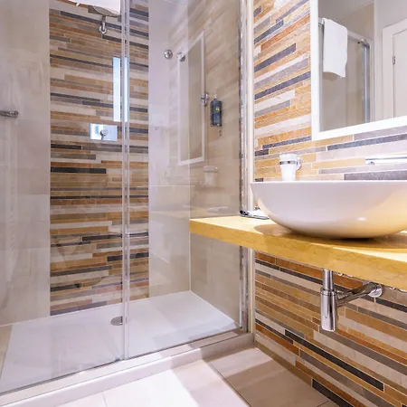 Regina Elena 57 & Oro Bianco 4*