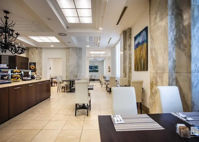 Regina Elena 57 & Oro Bianco