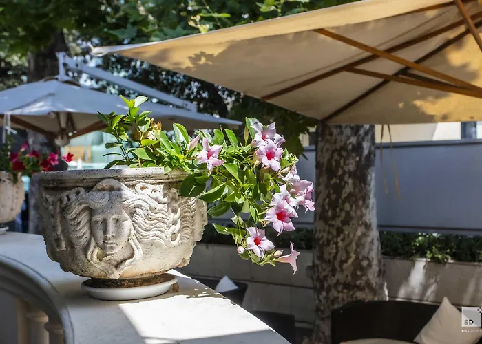 ホテル Regina Elena 57 & Oro Bianco リミニ