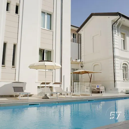 Regina Elena 57 & Oro Bianco 4* Римини