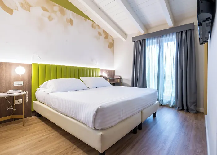 Regina Elena 57 & Oro Bianco 4*